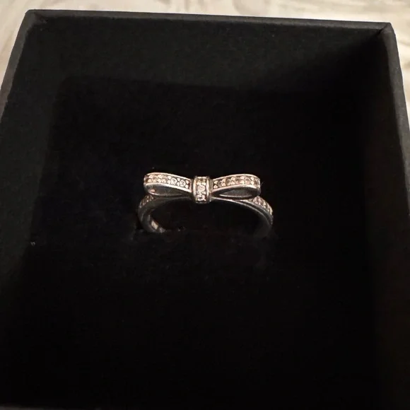 Pandora Ring Sparkling Bow 190906CZ (US size 7) - Picture 2 of 11